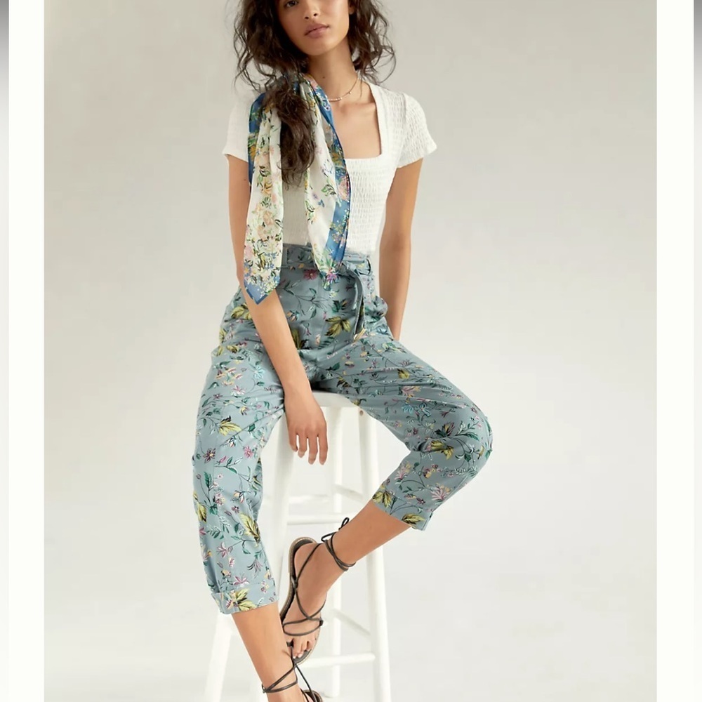 ANTHROPOLOGIE Victoria Floral Cargo Pants with Removable Belt - Picture 2 of 16